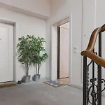 Fibra Wifi Tram Cozy Apartment